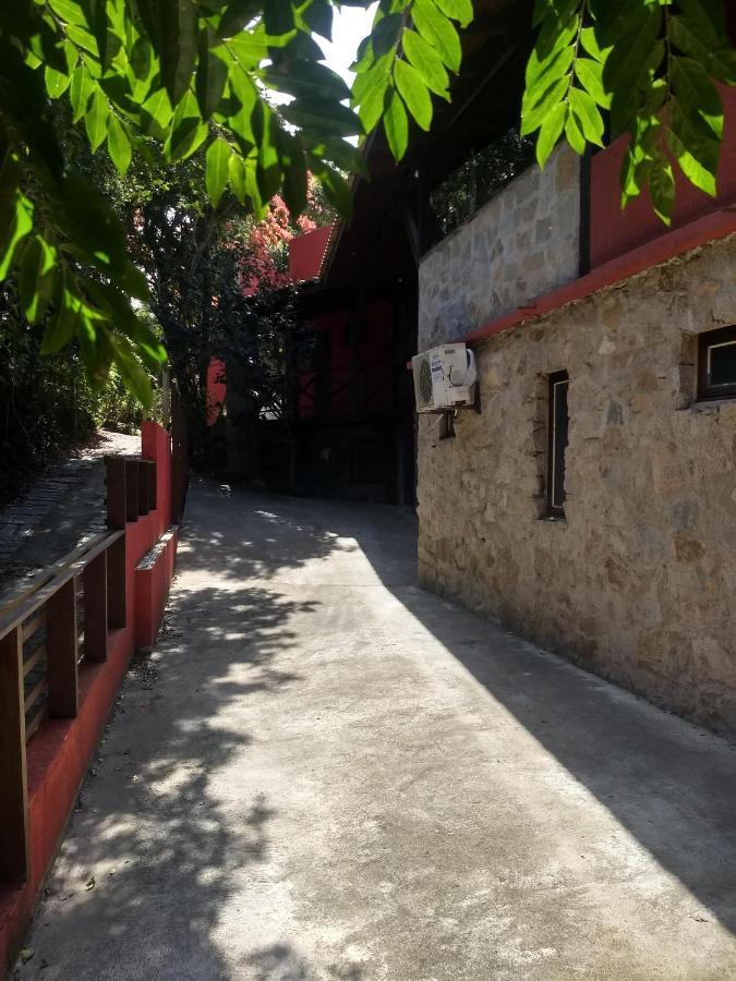 Villa La Roca House à Praia do Rosa Extérieur photo